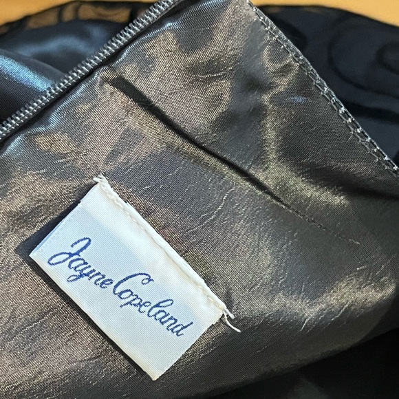 SELLING DRESS For GIRL SIZE 7 COLOR SATIN GRAY PRE-OWNED CONDITION EMBROIDERED - Picture 8 of 10